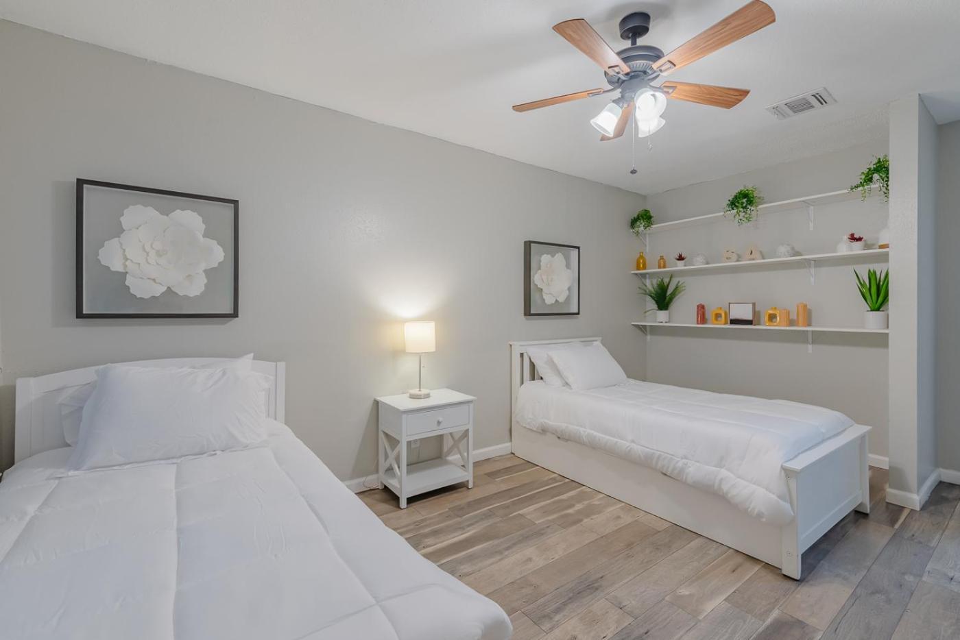 Superb House By Seaworld, Private Pool & Gameroom San Antonio Bagian luar foto